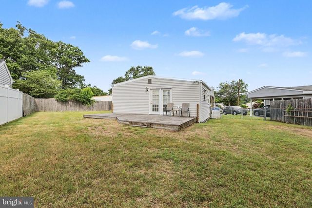 23 AVON PL, Maple Shade, NJ 08052