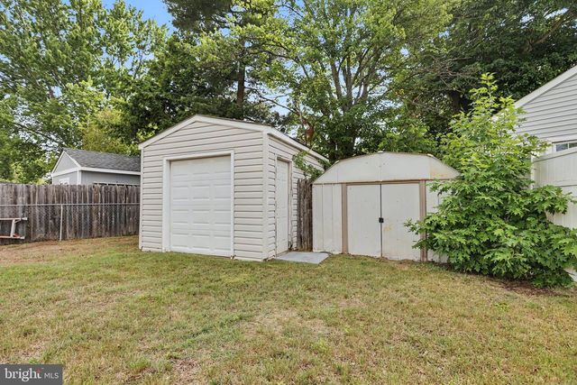23 AVON PL, Maple Shade, NJ 08052