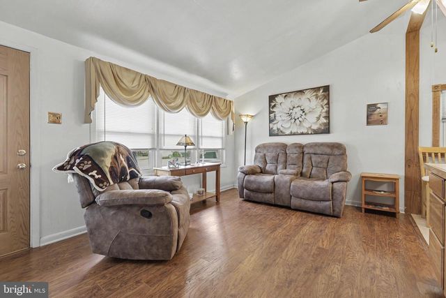 23 AVON PL, Maple Shade, NJ 08052