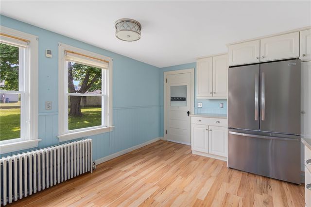 37 Reservoir Road, Middletown, RI 02842