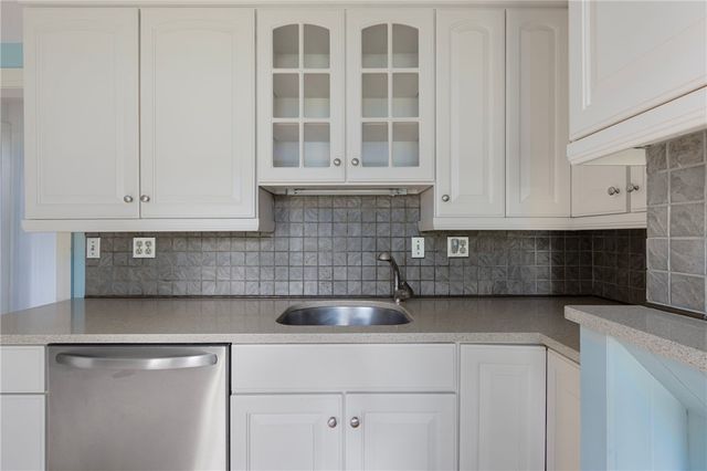 37 Reservoir Road, Middletown, RI 02842