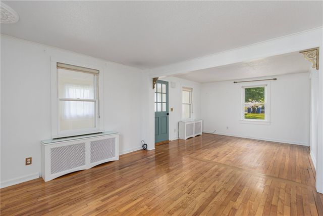 37 Reservoir Road, Middletown, RI 02842