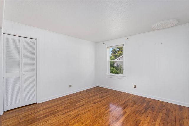 37 Reservoir Road, Middletown, RI 02842