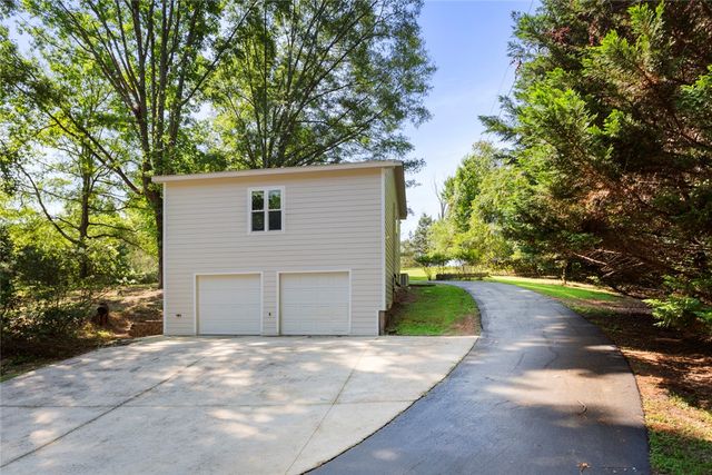 200 Mullins Ford Landing Road, Westminster, SC 29693