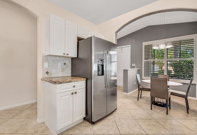 8202 Bellafiore Way, Boynton Beach, FL 33472