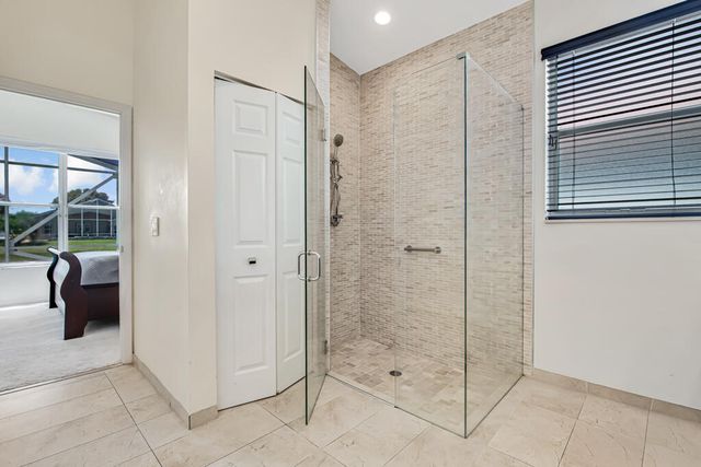 8202 Bellafiore Way, Boynton Beach, FL 33472