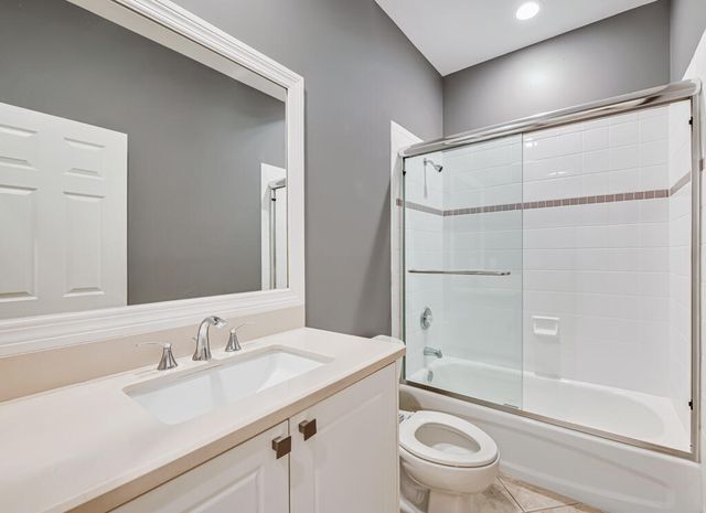 8202 Bellafiore Way, Boynton Beach, FL 33472