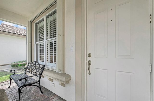 8202 Bellafiore Way, Boynton Beach, FL 33472