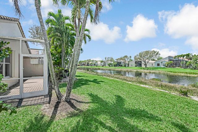 8202 Bellafiore Way, Boynton Beach, FL 33472