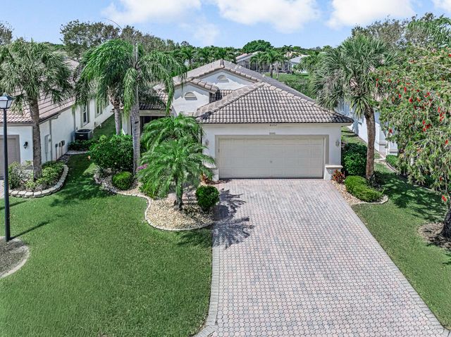 8202 Bellafiore Way, Boynton Beach, FL 33472