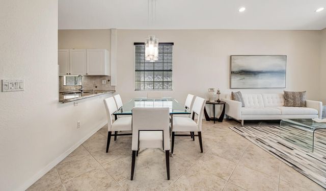 8202 Bellafiore Way, Boynton Beach, FL 33472