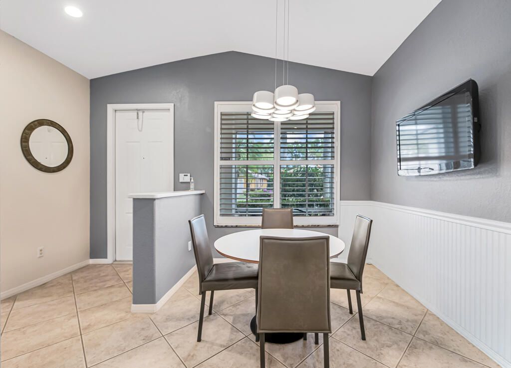 8202 Bellafiore Way, Boynton Beach, FL 33472