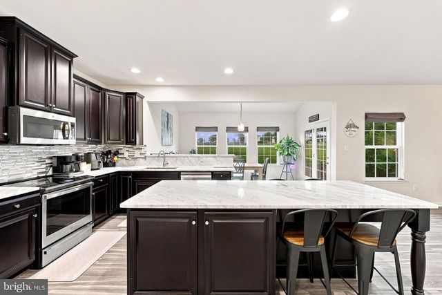 18 TOLLERTON TRL, Falling Waters, WV 25419