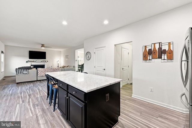 18 TOLLERTON TRL, Falling Waters, WV 25419
