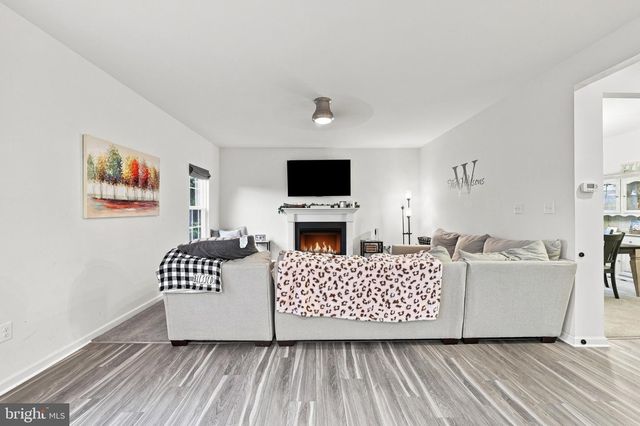 18 TOLLERTON TRL, Falling Waters, WV 25419