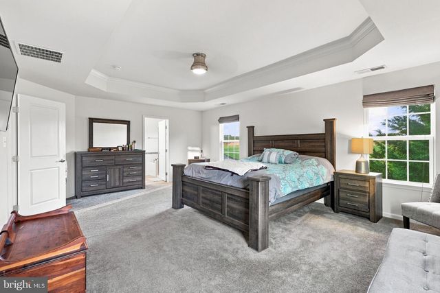 18 TOLLERTON TRL, Falling Waters, WV 25419