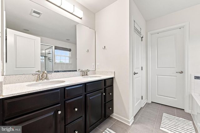 18 TOLLERTON TRL, Falling Waters, WV 25419