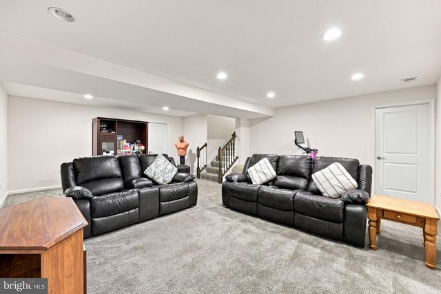 18 TOLLERTON TRL, Falling Waters, WV 25419