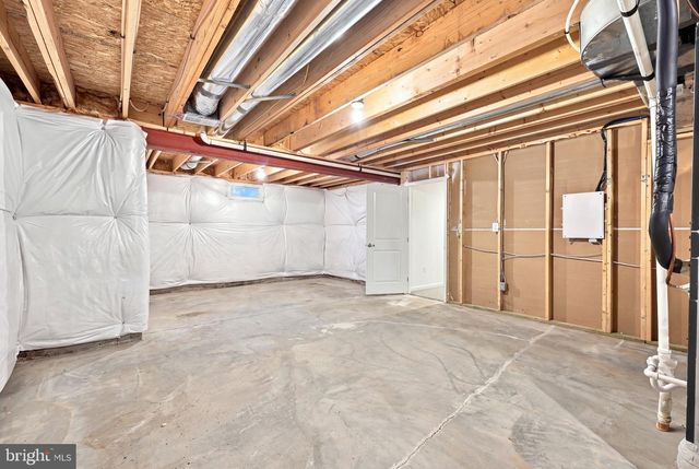 18 TOLLERTON TRL, Falling Waters, WV 25419