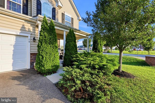 18 TOLLERTON TRL, Falling Waters, WV 25419