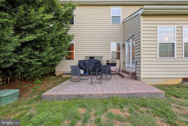 18 TOLLERTON TRL, Falling Waters, WV 25419