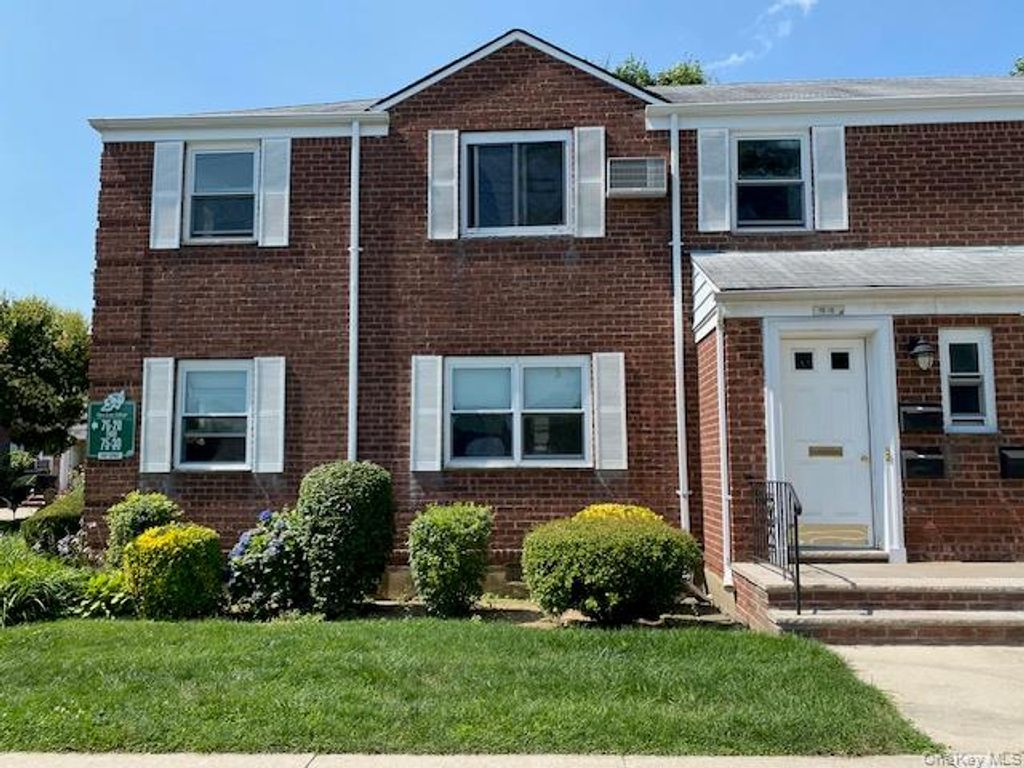 75-18 263rd G-1, Glen Oaks, NY 11004