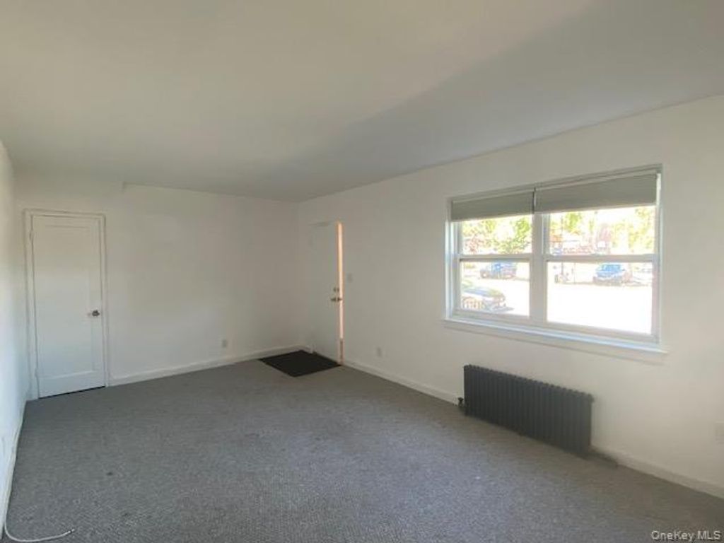 75-18 263rd G-1, Glen Oaks, NY 11004 — photo 3