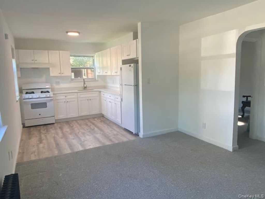 75-18 263rd G-1, Glen Oaks, NY 11004 — photo 4