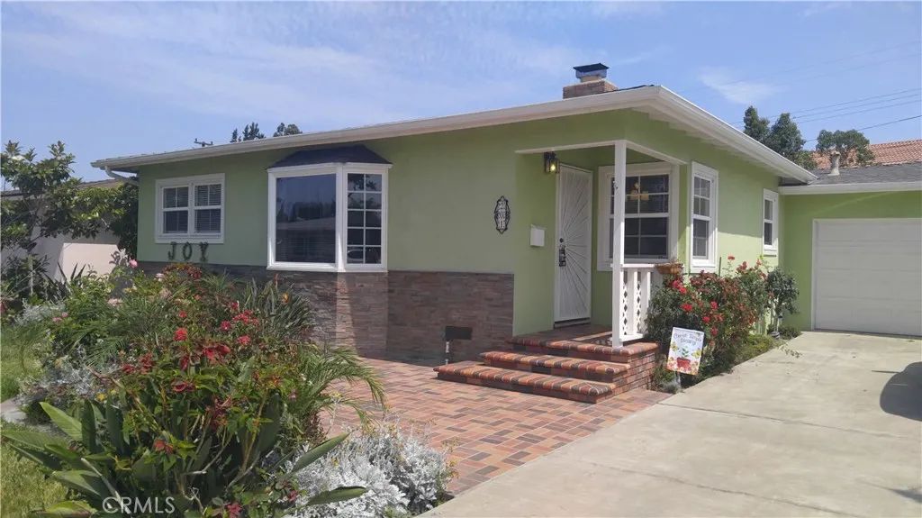 201 E Locust, Orange, CA 92867
