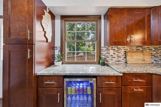 7123 Wood Lane Drive, La Vista, NE 68128