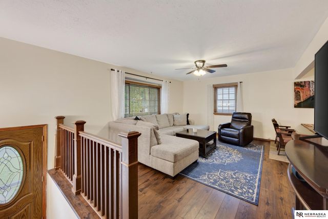 7123 Wood Lane Drive, La Vista, NE 68128