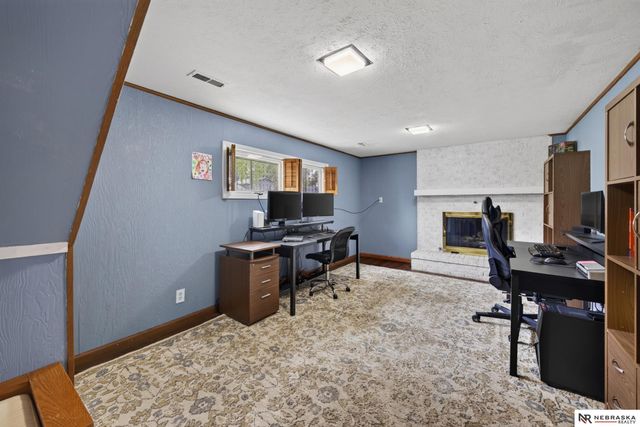 7123 Wood Lane Drive, La Vista, NE 68128