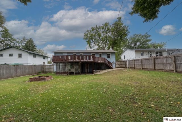 7123 Wood Lane Drive, La Vista, NE 68128