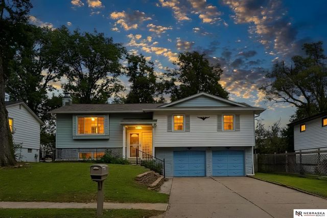 7123 Wood Lane Drive, La Vista, NE 68128
