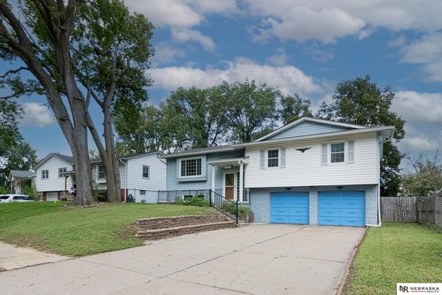 7123 Wood Lane Drive, La Vista, NE 68128