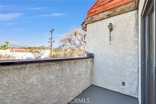 1304 Stanley 10, Glendale, CA 91206