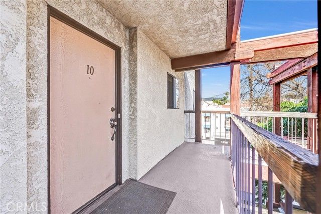 1304 Stanley 10, Glendale, CA 91206