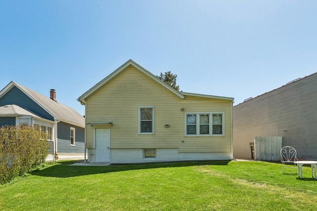 700 Villa Street, Elgin, IL 60120