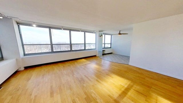 3550 N Lake Shore Drive 901, Chicago, IL 60657