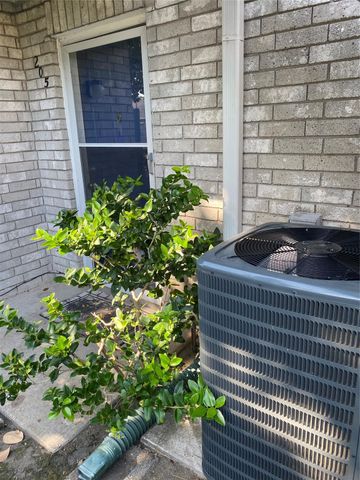 9700 Leawood Boulevard 205, Houston, TX 77099