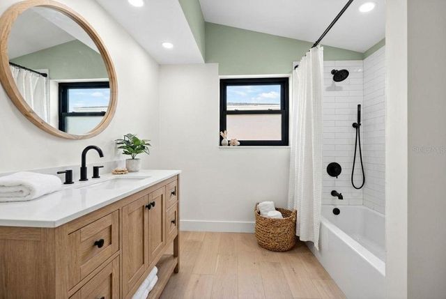 316 89TH AVENUE NE, St Petersburg, FL 33702