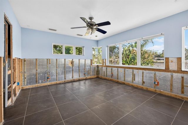 316 89TH AVENUE NE, St Petersburg, FL 33702