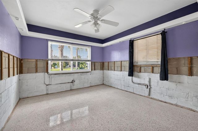 316 89TH AVENUE NE, St Petersburg, FL 33702