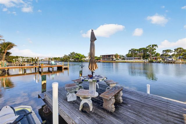 316 89TH AVENUE NE, St Petersburg, FL 33702