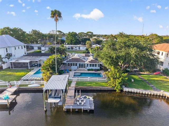 316 89TH AVENUE NE, St Petersburg, FL 33702