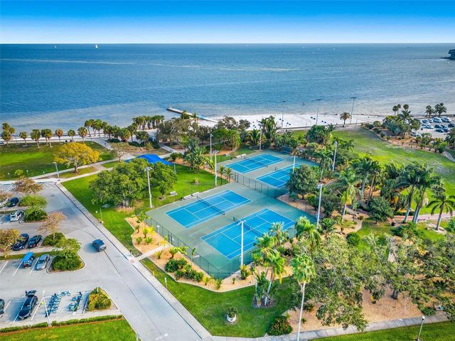 316 89TH AVENUE NE, St Petersburg, FL 33702