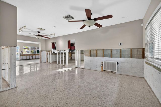 316 89TH AVENUE NE, St Petersburg, FL 33702