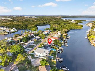 316 89TH AVENUE NE, St Petersburg, FL 33702