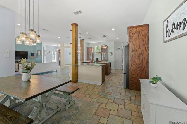 16319 Winding Ridge Ave, Prairieville, LA 70769