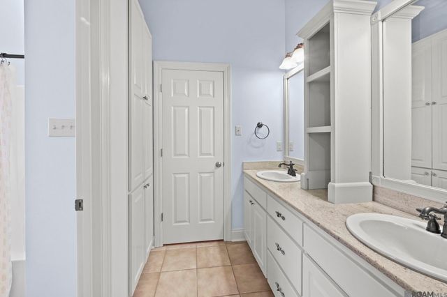 16319 Winding Ridge Ave, Prairieville, LA 70769